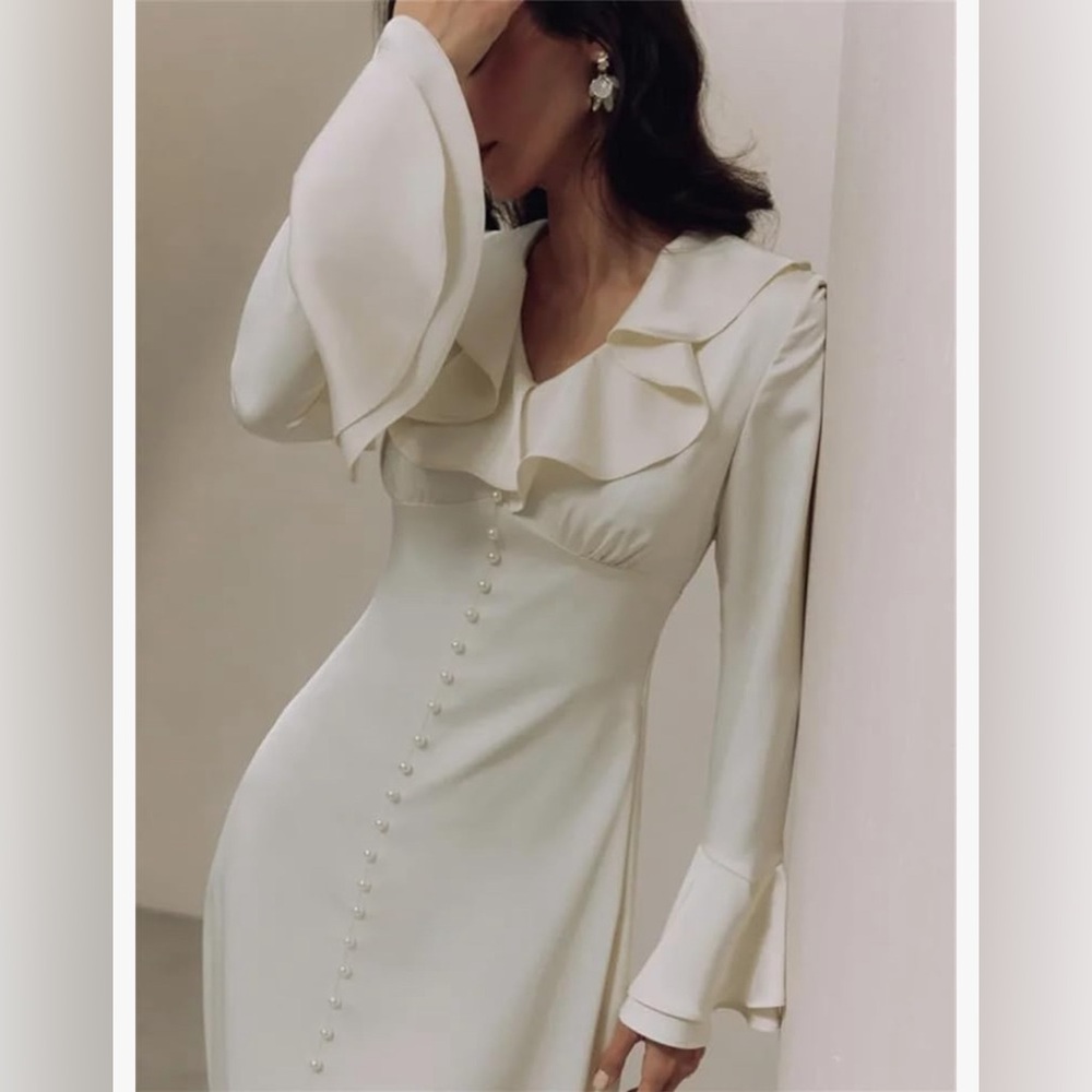 Ruffle V-Neck Dress pearl backing